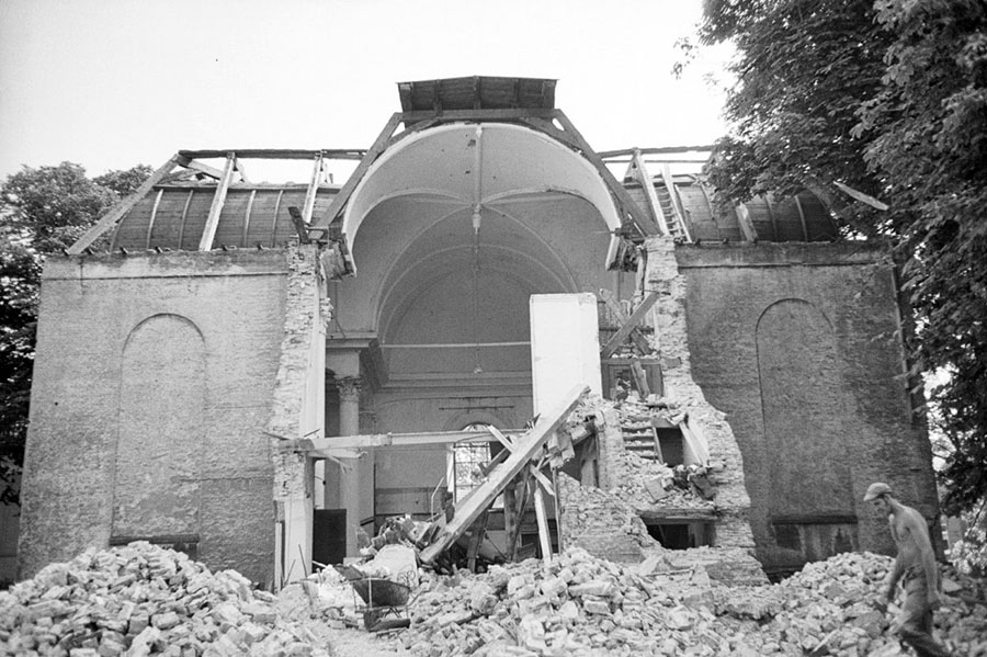 sloop nederlands hervormde kerk heerenveen le roy tuin