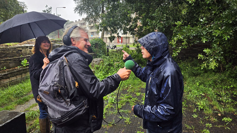 Rob Buiter inteviewt Willem Mulder voor Vroege Vogels (Foto: Peter Wouda)