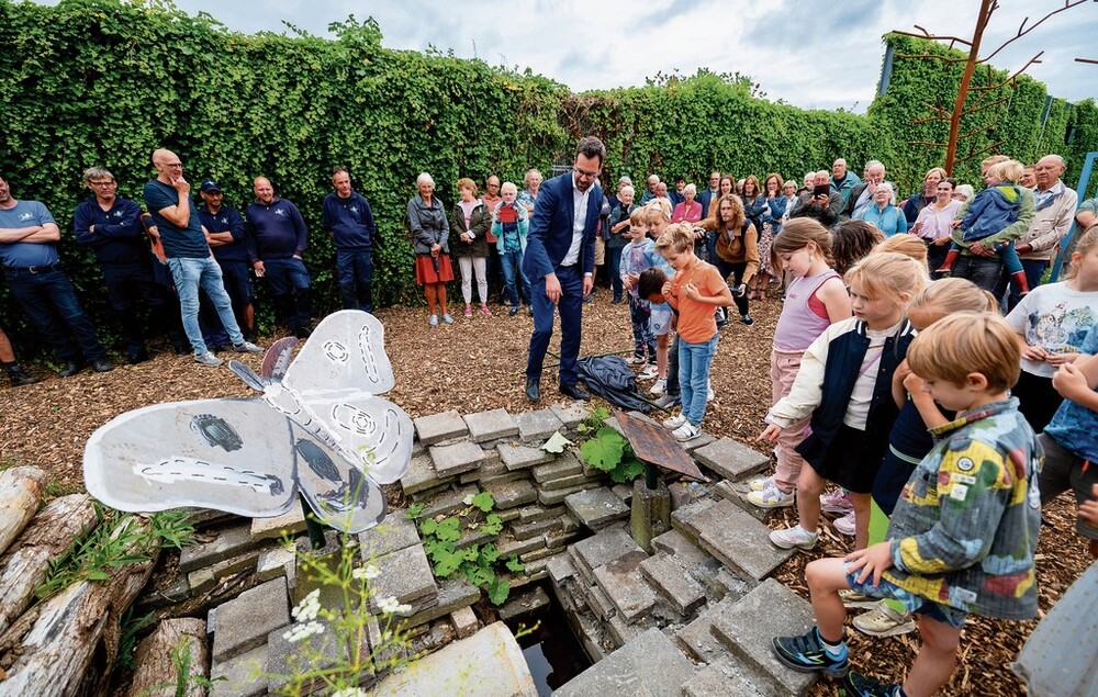 Opening ecosoloot Leeuwarden door wethouder Evert Stellingwerf (foto: Hoge Noorden / Jacob van Essen)