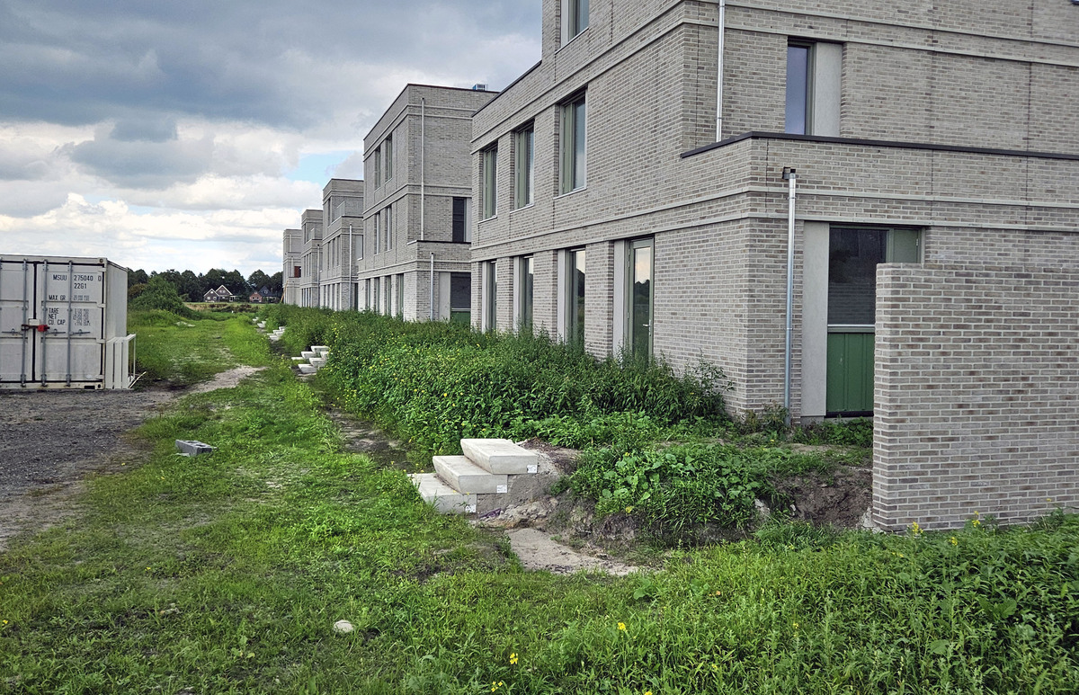 le roy stapelingen nieuwbouwwijk skoatterwald zwanenburg heerenveen